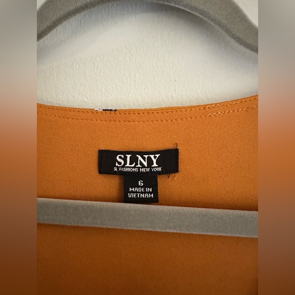 SLNY High-Low Short Sleeve Floral Maxi Dress Mustard Color Size 6 - Picture 10 of 13